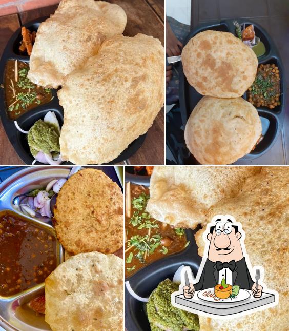 Chole bhature at Kake de chole bhature