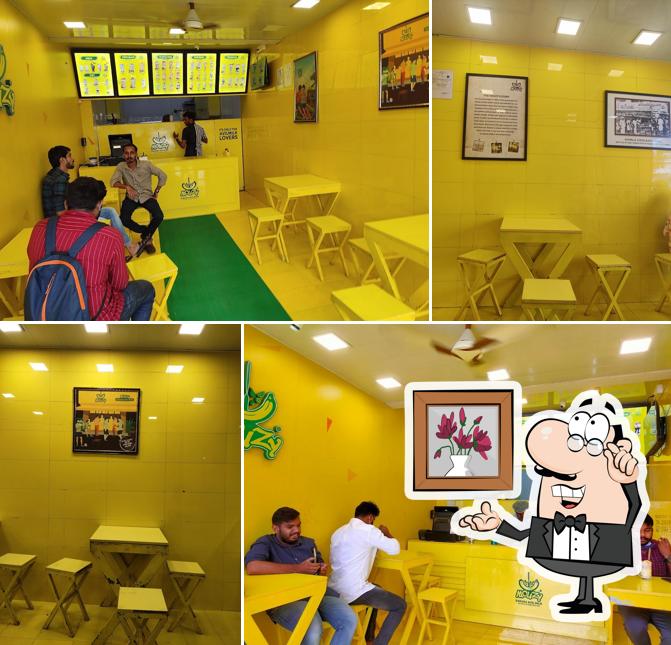 The interior of MOUZY BANANA AVIL MILK