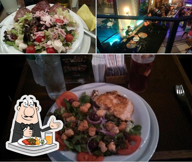 Platos en Café Central