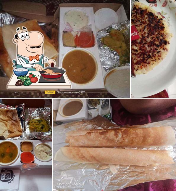 Chicken curry at Chennai Square