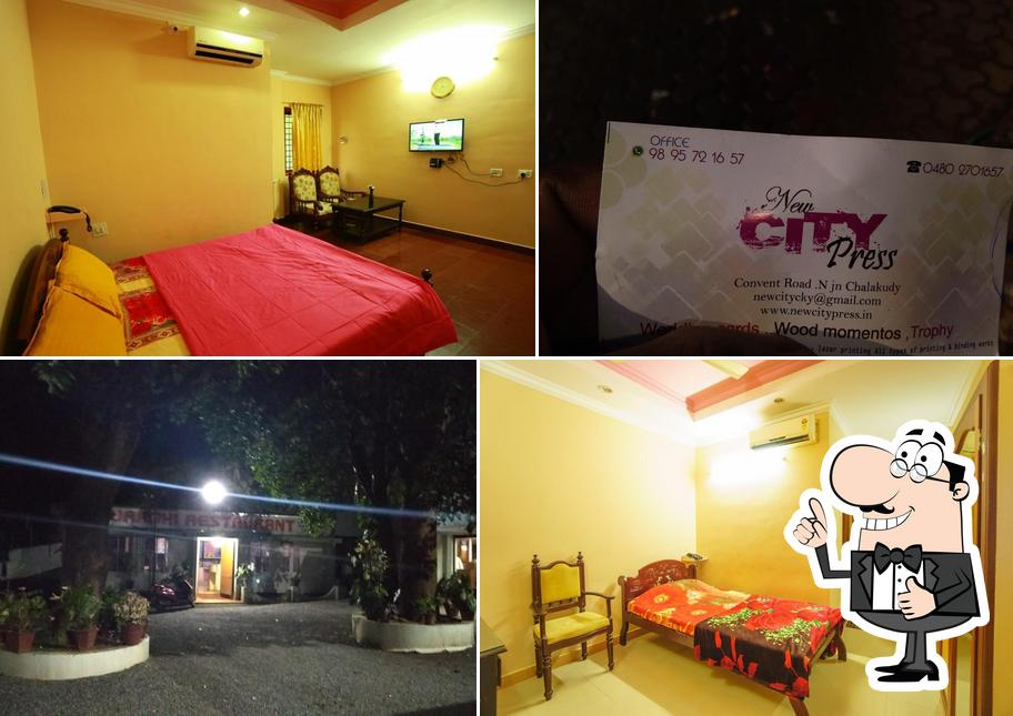 Hotel Surabhi Suites