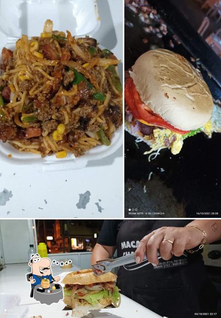 Comida em Macarrão Na Chapa Da Dionizia