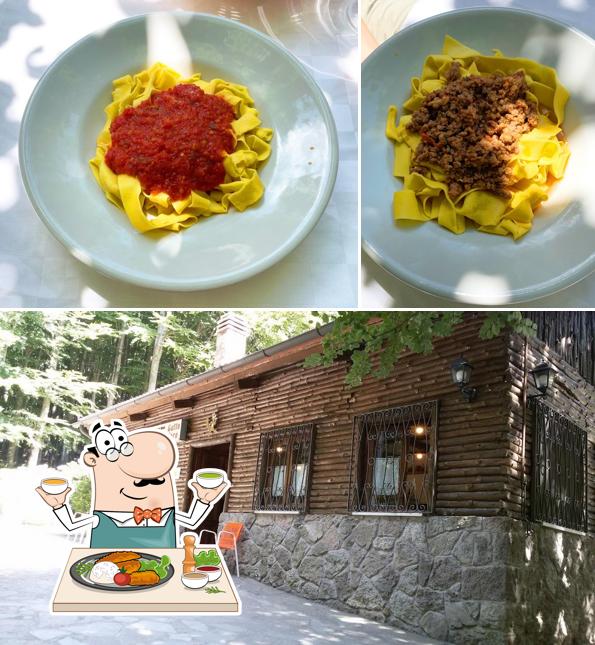 La foto della cibo e esterno di Hotel Ristorante Gatto D'Oro