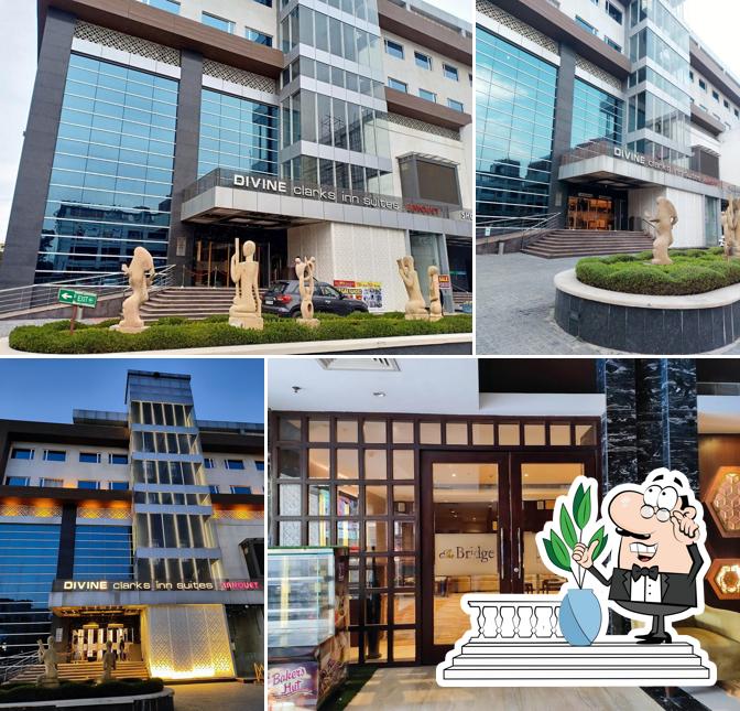 Divine Clarks Inn Suites