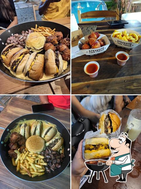 Peça pratos de carne no Homem Da Caverna