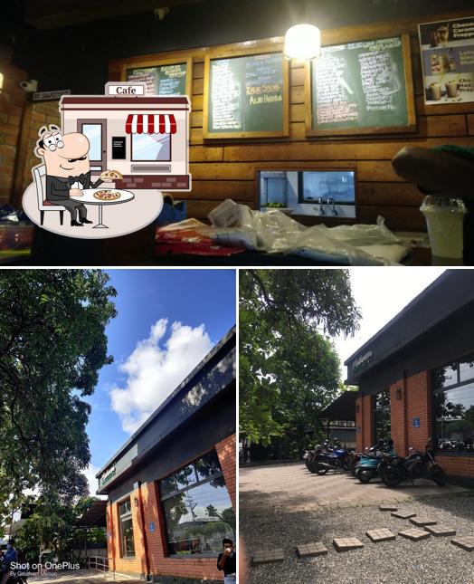 The exterior of Tea Kadai