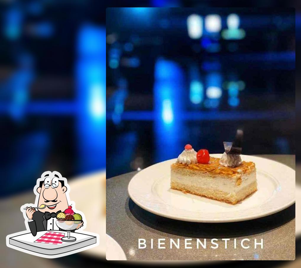 Vapor - Feathers, A Radha Hotel