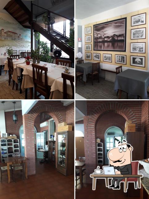 Siediti a un tavolo di Ristorante Braceria Pizzeria La Favorita