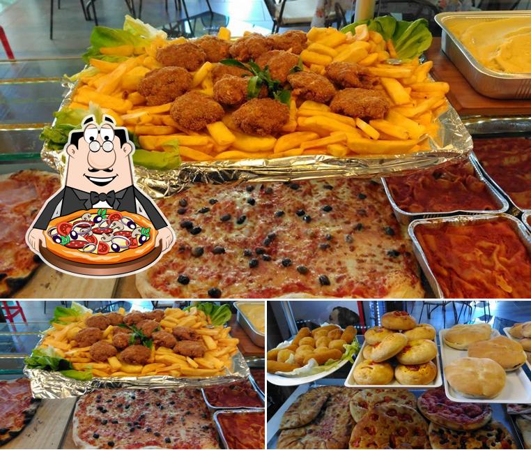 A La vetrina del Fornaio, puoi goderti una bella pizza