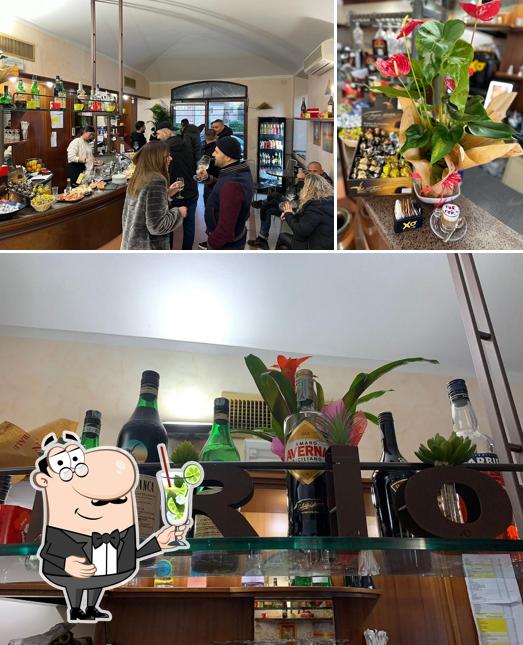 Goditi qualcosa da bere a Bar Brio