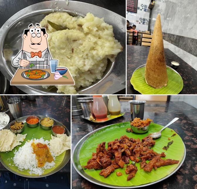 Chicken wings at Maruthi Bhavan