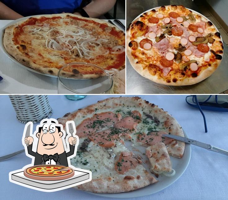 Scegli una pizza a Trattoria Pizzeria Ca Battistoli