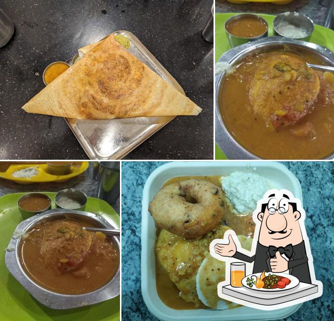 Food at Hotel Raaj Bhaavan