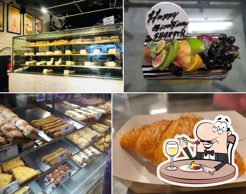 Food at Karachi Bakery, Shamshabad