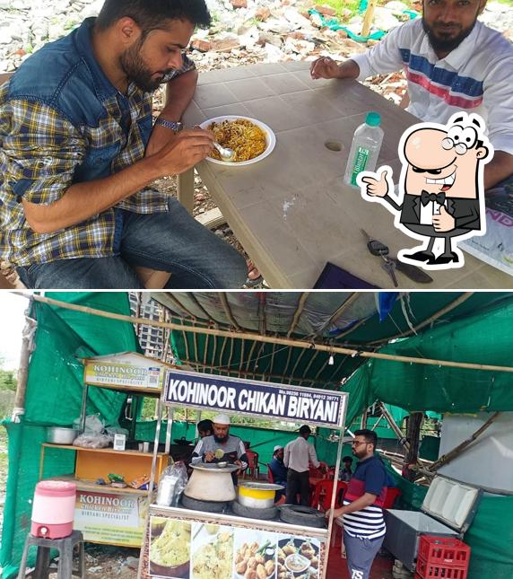 Here's a picture of Kohinoor Chicken Biryani