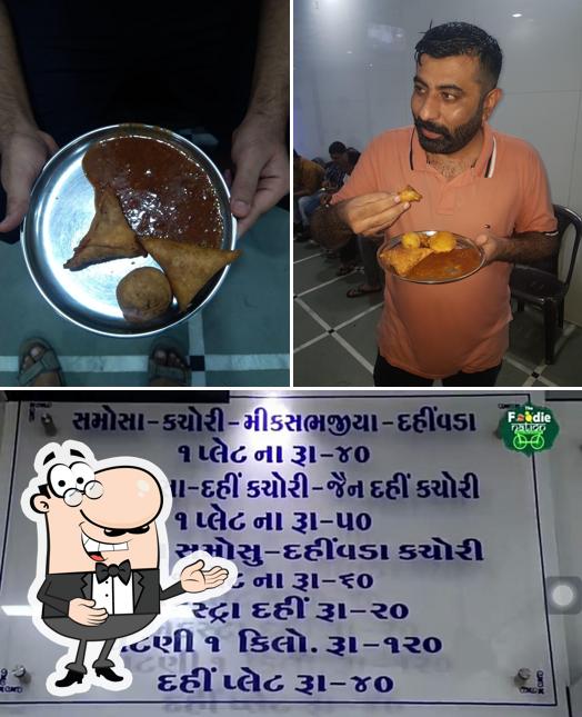 Here's an image of Manohar Samosa Kachori Rajkot