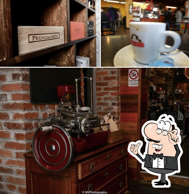 Dai un'occhiata agli interni di La Barrique