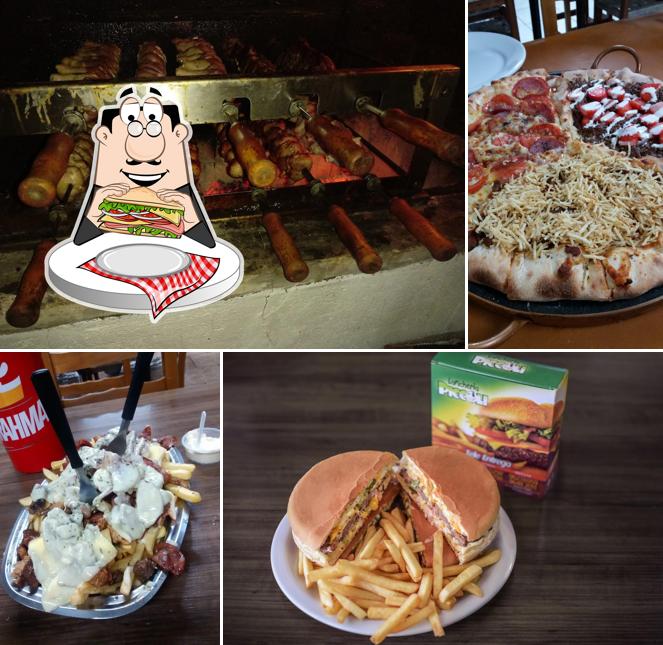 Clube sanduíches em Lancheria Piccoli - Lanches, Xis, Baurú, Bubbeft por Kilo e Livre , Tele-Entrega