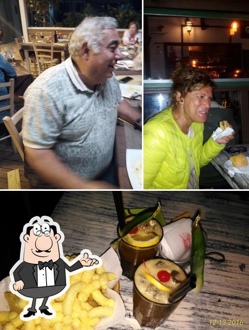 La immagine della interni e alcol di Sunshine City