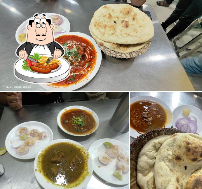 Nihari at Lakhnovi Nalli Nihaari