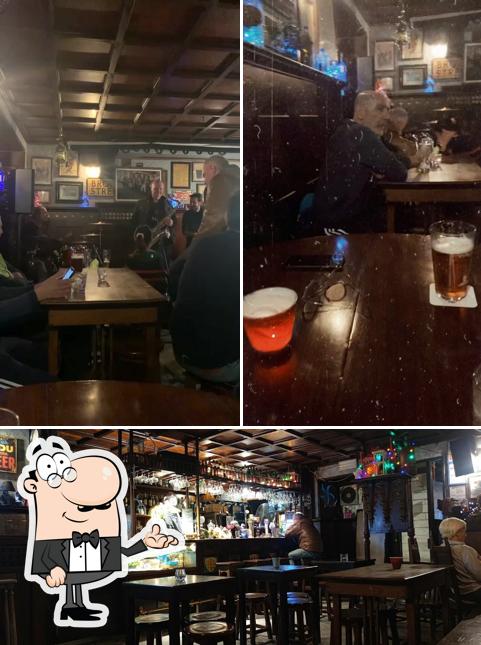 Dai un'occhiata agli interni di Celtic Pub