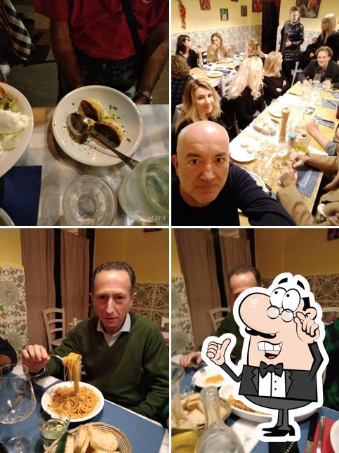 Siediti a un tavolo di L'Osteria