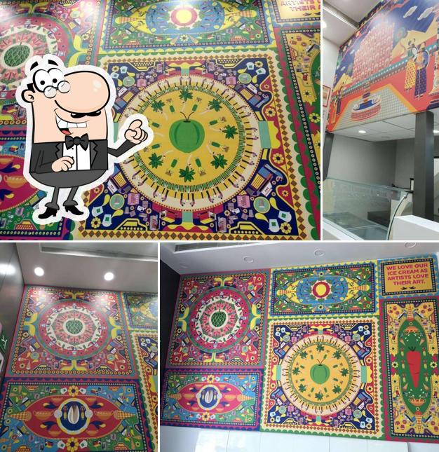 The exterior of Naturals Ice Cream