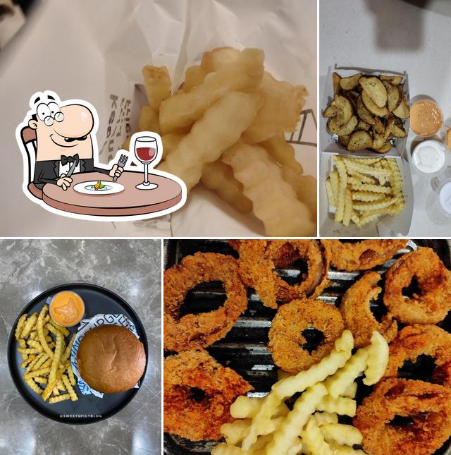 Meals at Nino Burgers