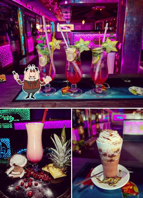 La immagine della cibo e alcol di Nara Shisha Lounge