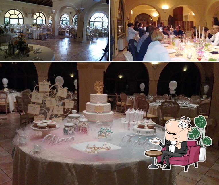 Siediti a un tavolo di Antica Tenuta Cornacchia