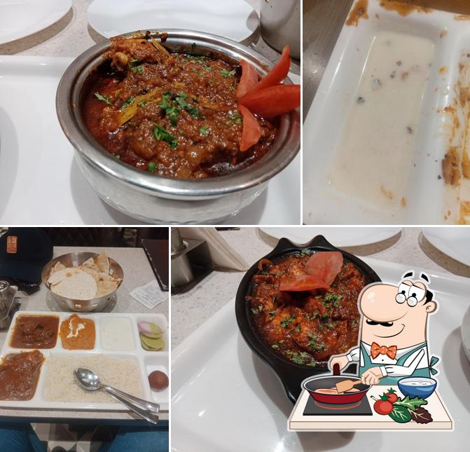 Chicken curry at Moti Mahal Delux