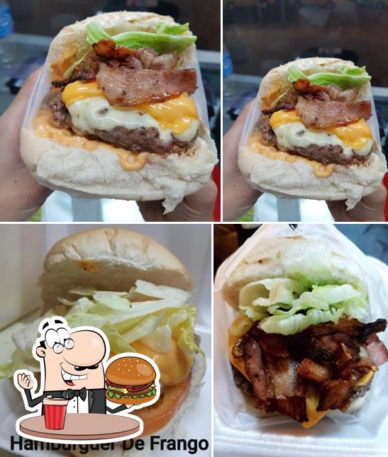 Experimente um hambúrguer no The Burguer Catete 300