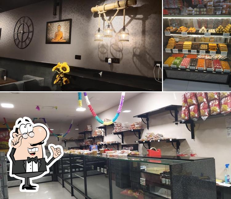 The image of HUNGRY BITEZ’s interior and wedding