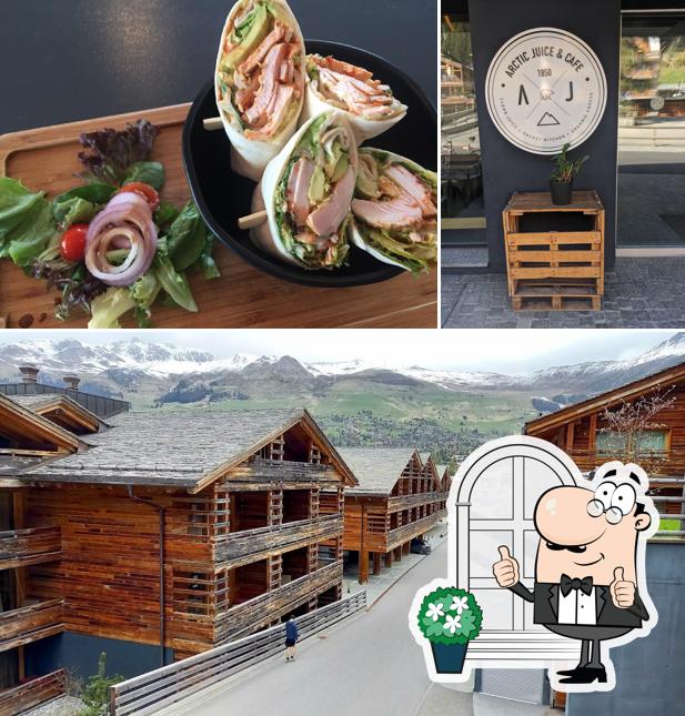 La esterno e cibo del ristorante