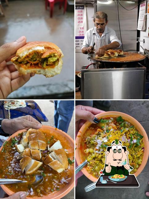 Food at Vyshali Pavbaji Chat center