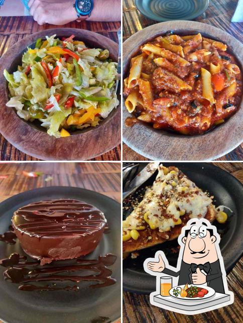 Meals at Ox and Tomato