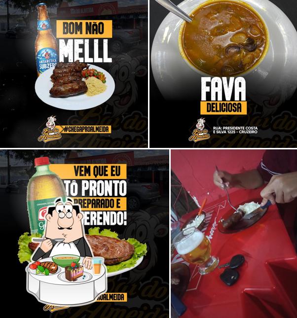 Sopa quente e azeda picante chinesa em Almeida bar