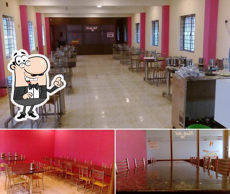 ALMADINA AMBUR BRIYANI