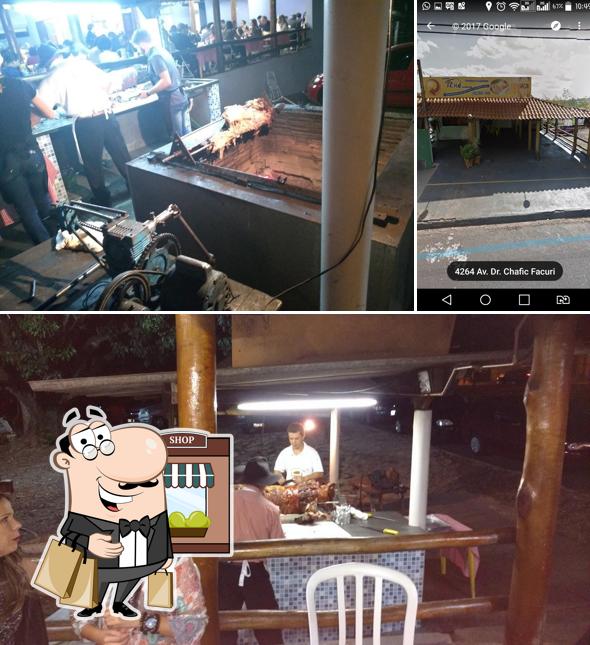 Dê uma olhada a ilustração mostrando exterior e mesa de jantar no doistche