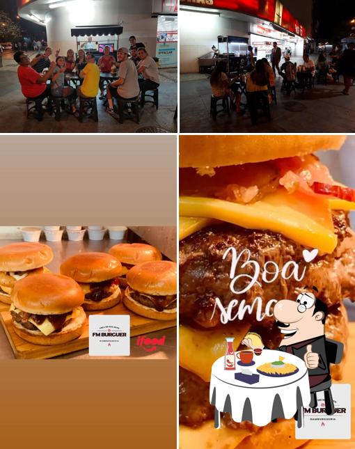 Hambúrguer em The Burguer Catete 300