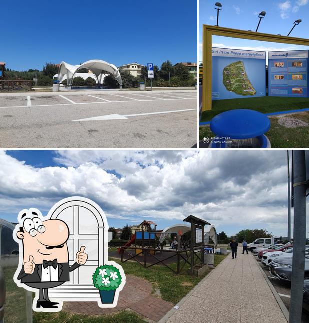 Dai un’occhiata alla immagine che mostra la esterno e area giochi di Autogrill Torre Cerrano Est