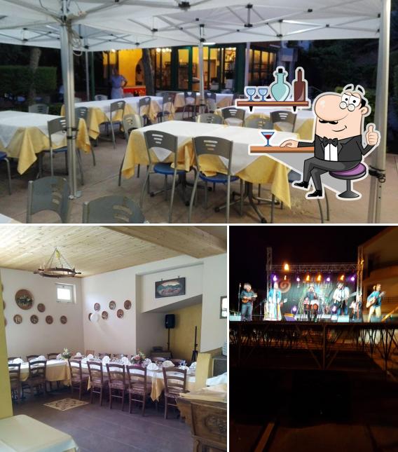 Siediti a un tavolo di La Tavernetta In Rodari Park Irsina