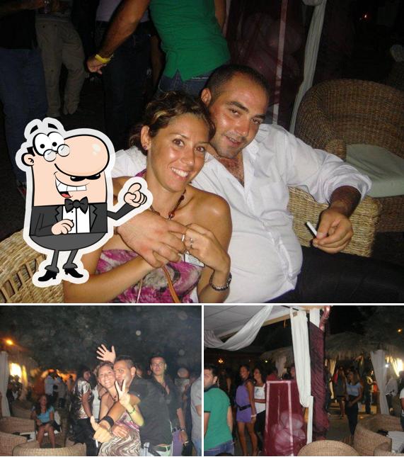 Gli interni di lo scoglio music pub