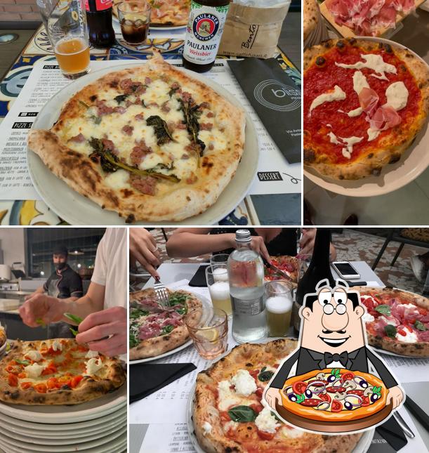 Scegli una pizza a Bliss Coffee & food