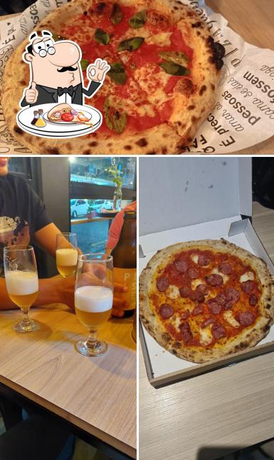 Escolha pizza no Squisito Pizzeria