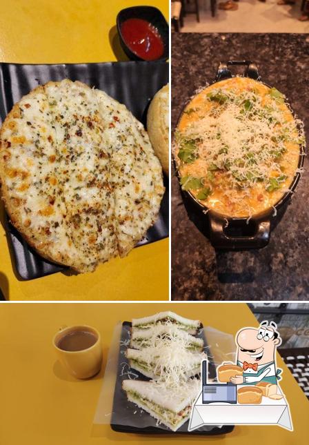 Garlic bread at Tasu's Cafe