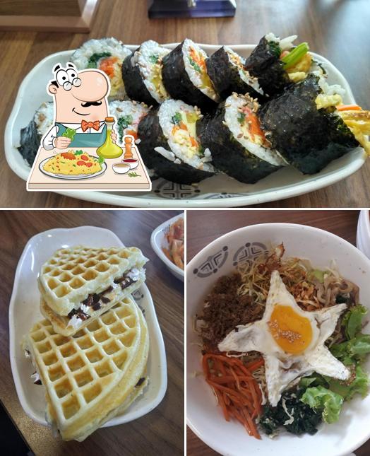 Waffles and bibimbap at Korean Uncle's Cafe