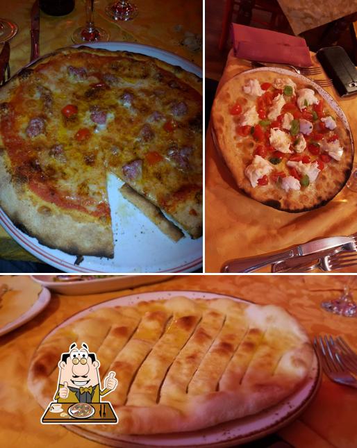 Scegli una pizza a Taverna del Barbarossa