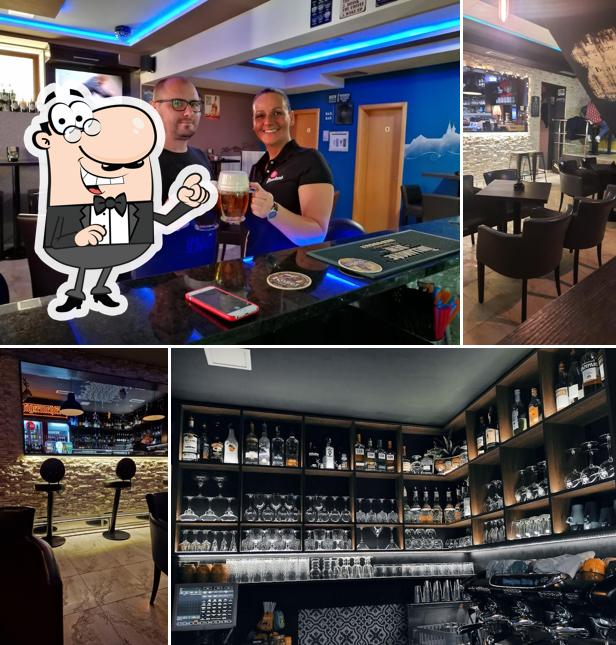 Gli interni di Bar Bar