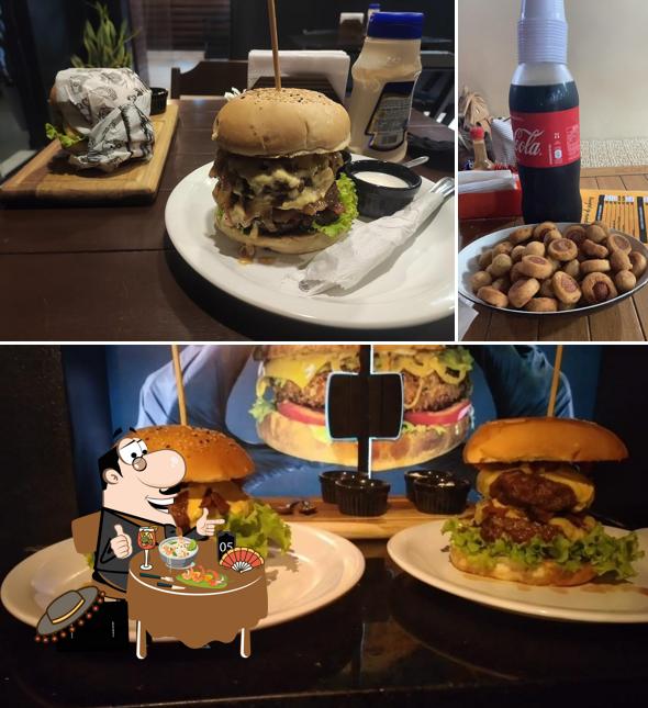 A comida e cerveja do restaurante